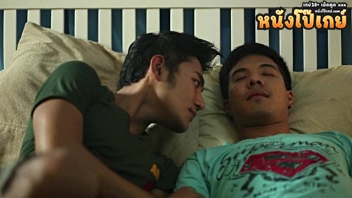 คลิปโป๊เกย์ไทยฟรี Porn HD สองหนุ่มพลอดรักด้วยการเย็ดตูดกันเอง Thai gay จับเอาควยปี้ตูดขี้ติดหัวควยxxxx