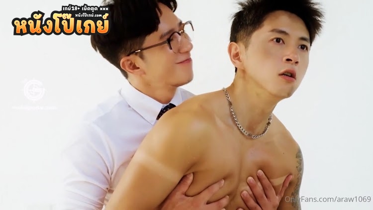 คลิปโป๊เกย์ araw1069 Onlyfans เศรษฐีย้ายบ้านแล้วสนใจพนักงานขนของ รูปหล่อแถมควยใหญ่ งานนี้คนหล่อสองคนเย็ดกัน เด็ดมาก