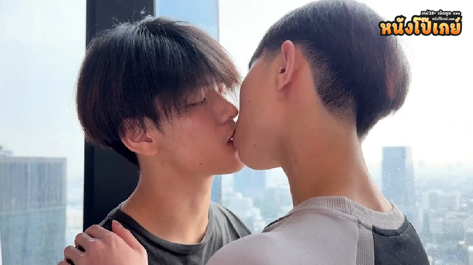 คลิปโป๊เกย์ Onlyfans MarchCMU เลย์เย็ดน้องซีเกมส์โดยมีมาร์ชคอยเย็ดทั้งคู่ในขณะที่กำลังกอดกัน