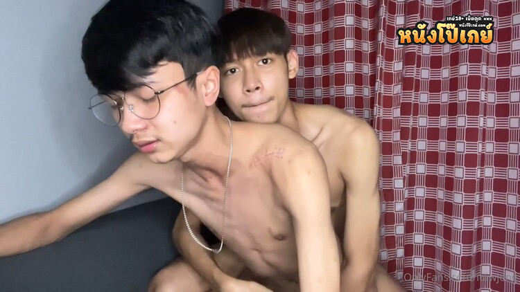 คลิปโป๊เกย์ Onlyfans itawjeng นายน่ารักจังขอเย็ดได้ไหม ต้าวเจ๋ง ขัดจังหวะเพื่อนตอนกำลังเล่นมือถือ